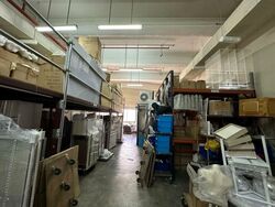 L & Y Building (D20), Warehouse #570041301
